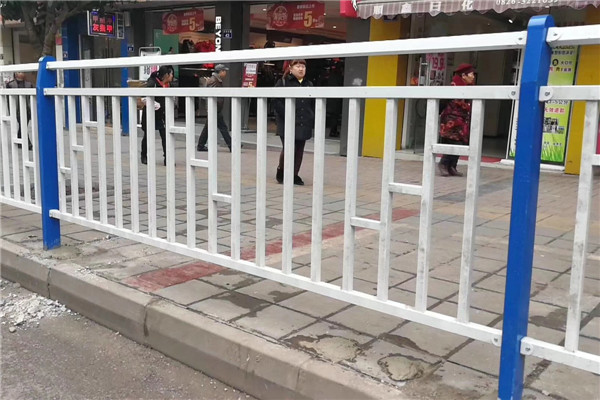 南涧人行道护栏